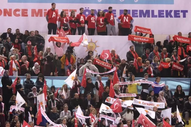 Cumhurbaşkanı Erdoğan İzmir'in Adaylarını Açıkladı Cumhurbaşkanı Erdoğan İzmir'in Adaylarını Açıkladı