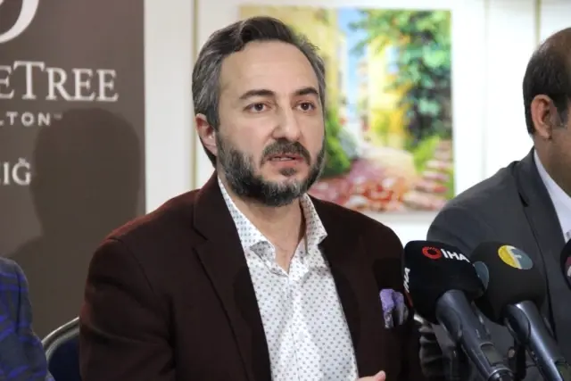 Elazığspor Kayyum Başkanı Devecioğlu: 'Hep Birlikte Hareket Etmeliyiz' Elazığspor Kayyum Başkanı Devecioğlu: 'Hep Birlikte Hareket Etmeliyiz'