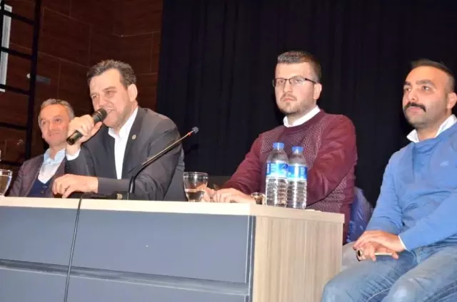 Esgin Uludağ Üniversitesi Öğrencileriyle Buluştu Esgin Uludağ Üniversitesi Öğrencileriyle Buluştu