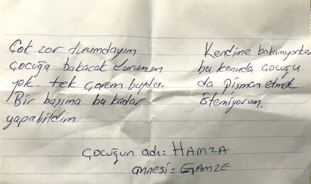 Küçük Çocuk Üzerinde Notla Annesi Tarafından Terk Edildi