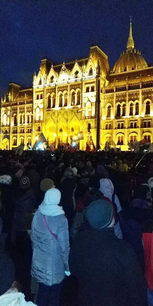 Macaristan'da 'Köle Yasası' Gösterileri Devam Ediyor Macaristan'da 'Köle Yasası' Gösterileri Devam Ediyor
