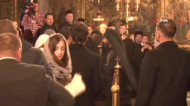 Ukrayna Devlet Başkanı Poroşenko, Fener Rum Patrikhanesi'nde Düzenlenen Törene Katıldı Ukrayna Devlet Başkanı Poroşenko, Fener Rum Patrikhanesi'nde Düzenlenen Törene Katıldı