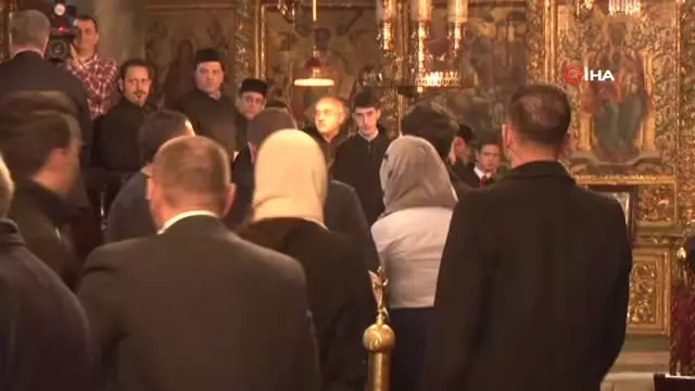 Ukrayna Devlet Başkanı Poroşenko, Fener Rum Patrikhanesi'nde Düzenlenen Törene Katıldı Ukrayna Devlet Başkanı Poroşenko, Fener Rum Patrikhanesi'nde Düzenlenen Törene Katıldı