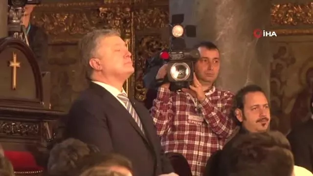 Ukrayna Devlet Başkanı Poroşenko, Fener Rum Patrikhanesi'nde Düzenlenen Törene Katıldı Ukrayna Devlet Başkanı Poroşenko, Fener Rum Patrikhanesi'nde Düzenlenen Törene Katıldı