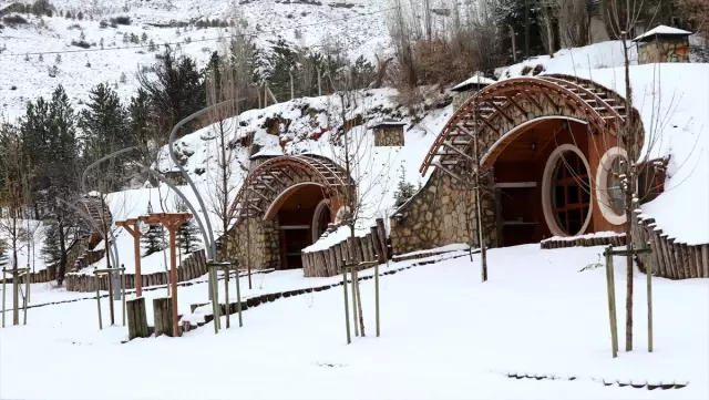 Yeni &quot;Hobbit Evleri&quot; Ay Sonunda Hizmete Giriyor haberi fotografı