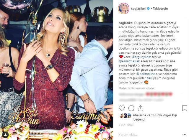 Güzel Manken Çağla Şıkel, 40'ıncı Doğum Gününü Dostlarıyla Kutladı
