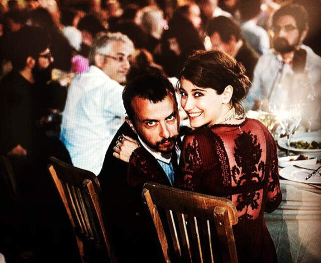 Hazal Kaya ve Ali Atay'ın Düğün Davetiyesinde Dikkat Çeken Detay