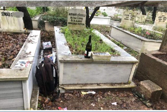 Pendik'teki Mezarlıkta Ukrayna Zanlısından Geriye Kalan İzler
