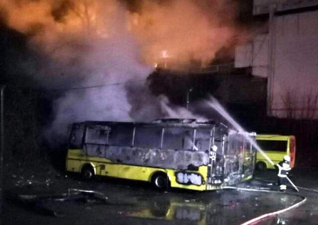 Tekirdağ'da, Park Halindeki 3 Özel Halk Otobüsü Yandı