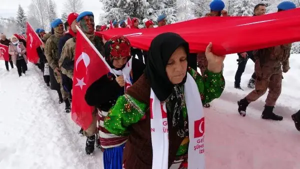 Trabzon'da Sis Dağı'nda Sarıkamış Şehitleri Anıldı Trabzon'da Sis Dağı'nda Sarıkamış Şehitleri Anıldı
