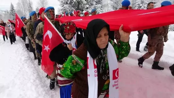 Trabzon'da Sis Dağı'nda Sarıkamış Şehitleri Anıldı Trabzon'da Sis Dağı'nda Sarıkamış Şehitleri Anıldı