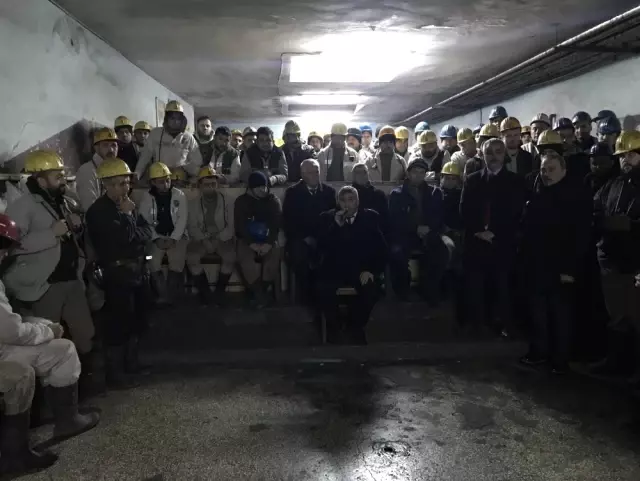 6 Yıl Önce Maden Patlamasında Ölen 8 Madenci Dualarla Anıldı