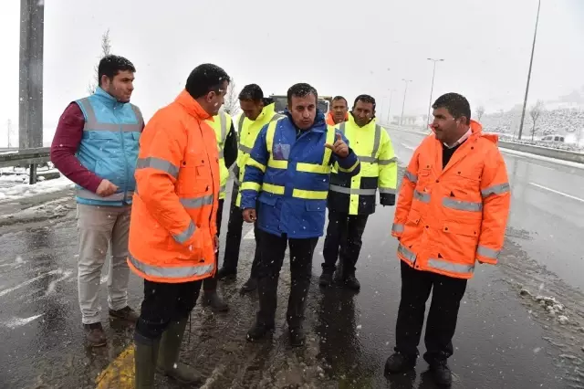 Büyükşehir Belediyesi Genel Sekreteri'nden Karla Mücadele Denetimi