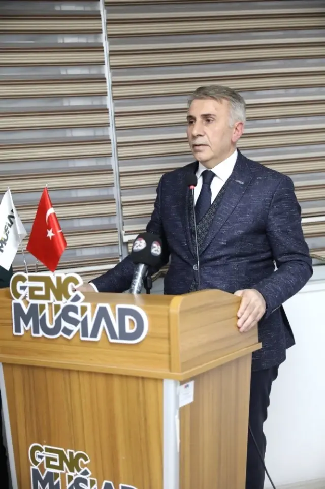 Elazığ'da Genç Müsiad'ın Başkanı Ahmet Demir Oldu Elazığ'da Genç Müsiad'ın Başkanı Ahmet Demir Oldu