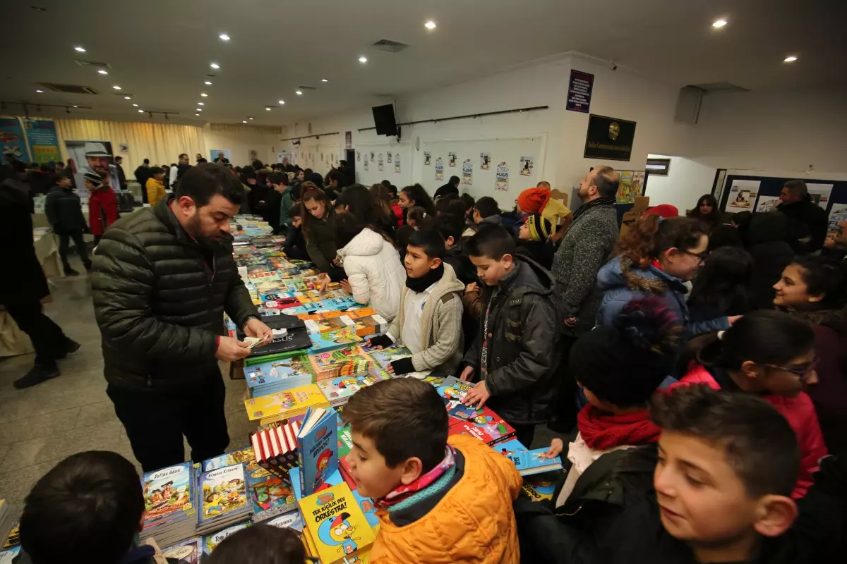 Karamürsel Kitap Fuarı Açıldı
