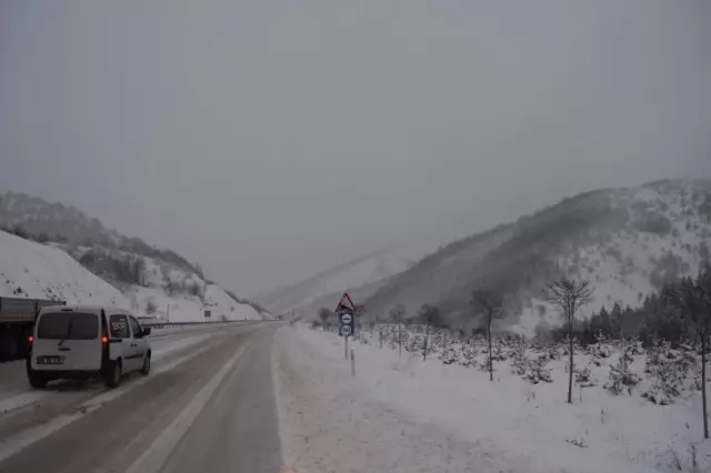 Sinop'ta 114 Köy Yolu Ulaşıma Kapandı