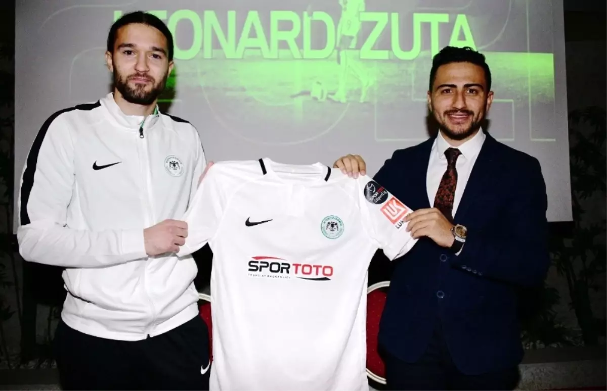 Atiker Konyaspor'a Makedon Sol Bek