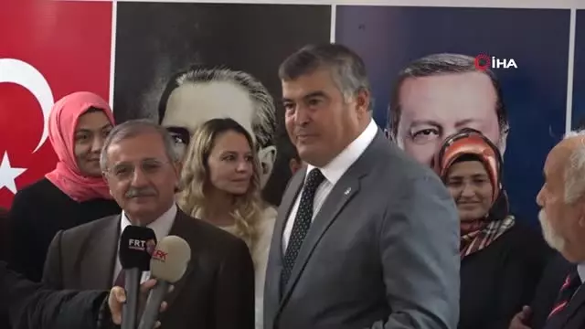 CHP'li Aday Adayı 400 Kişiyle Birlikte İstifa Etti CHP'li Aday Adayı 400 Kişiyle Birlikte İstifa Etti