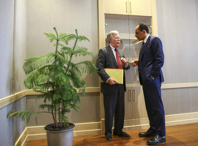 İbrahim Kalın ve John Bolton'un Fotoğrafları Olay Oldu