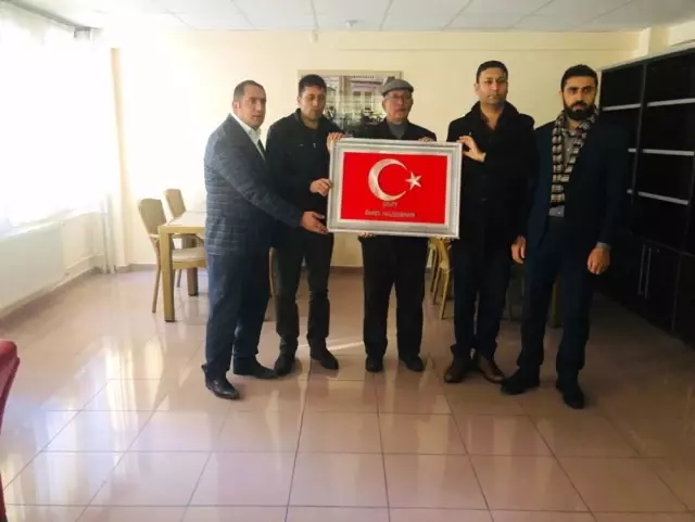 İki Acılı Baba Bir Araya Geldi