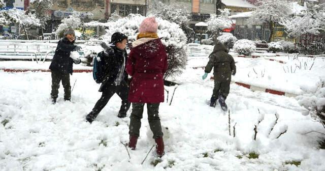 Yoğun Kar Yağışı Nedeniyle 26 İlde Eğitime Ara Verildi! İşte O İller
