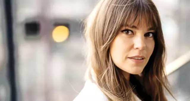 Aslı Enver, 19 Yıl Önceki Fotoğrafını Takipçilerinin Beğenisine Sundu! Aslı Enver, 19 Yıl Önceki Fotoğrafını Takipçilerinin Beğenisine Sundu!