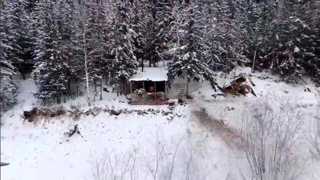 Çeyrek Asır Sonra Bulunan Kayıp Paraşütçü Eksi 60 Derecelik Ormanda Yalnız Yaşıyor