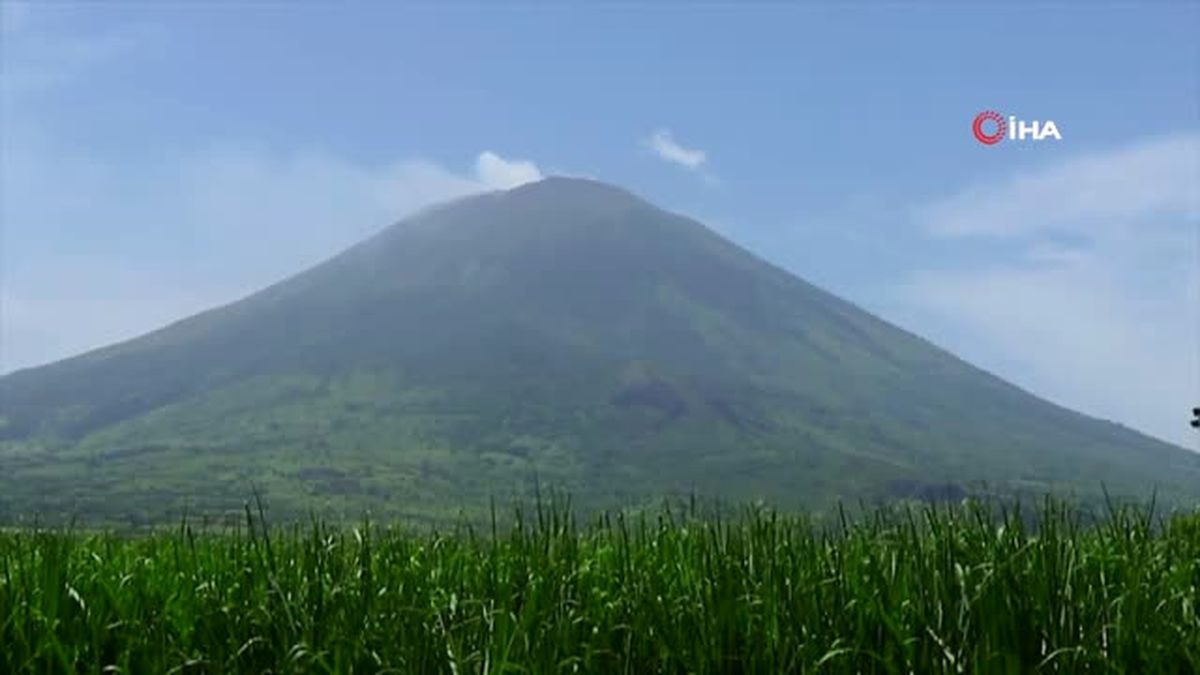 Chaparrastique Yanardağı El Salvador Halkını Huzursuz Etti
