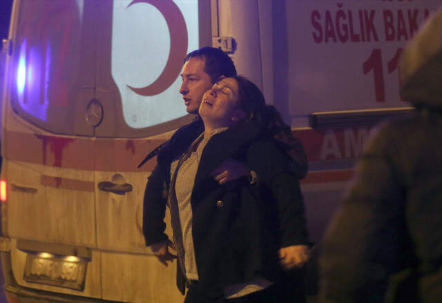 Evinde Yangın Çıkan Yaşlı Çifti Komşuları Kurtardı