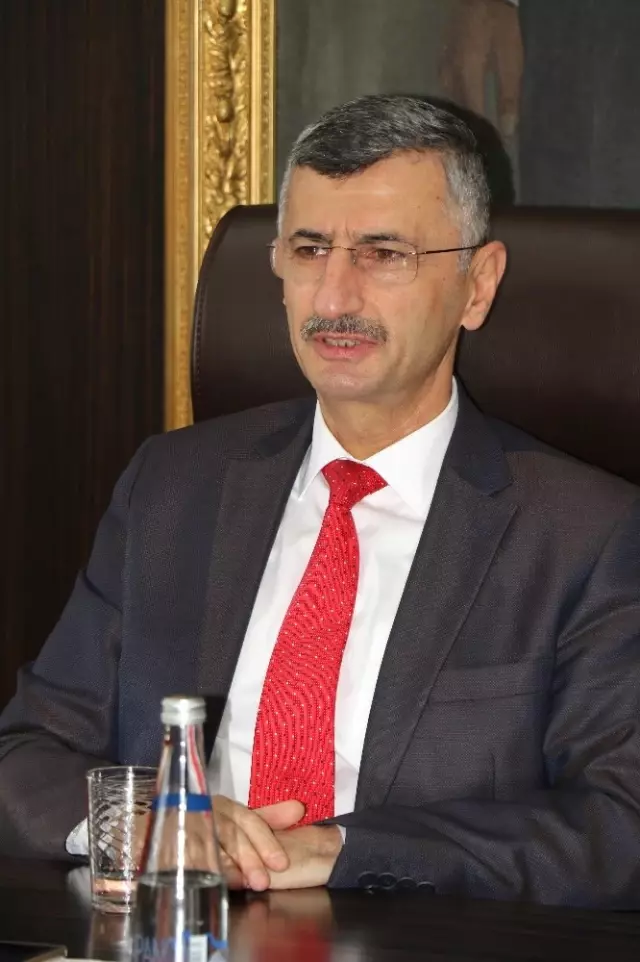 Vali Bektaş, 10 Ocak Çalışan Gazeteciler Günü'nü Kutladı