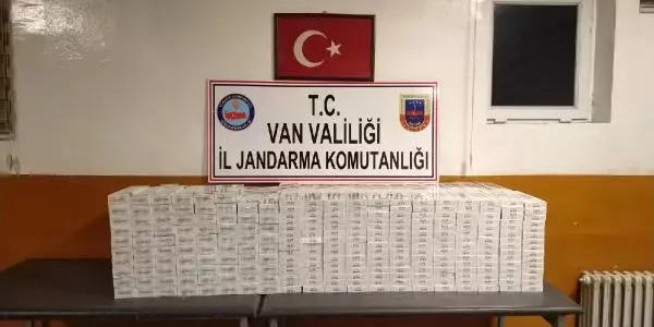 Van'da Takibe Alınan Araçta Kaçak Sigara Çıktı