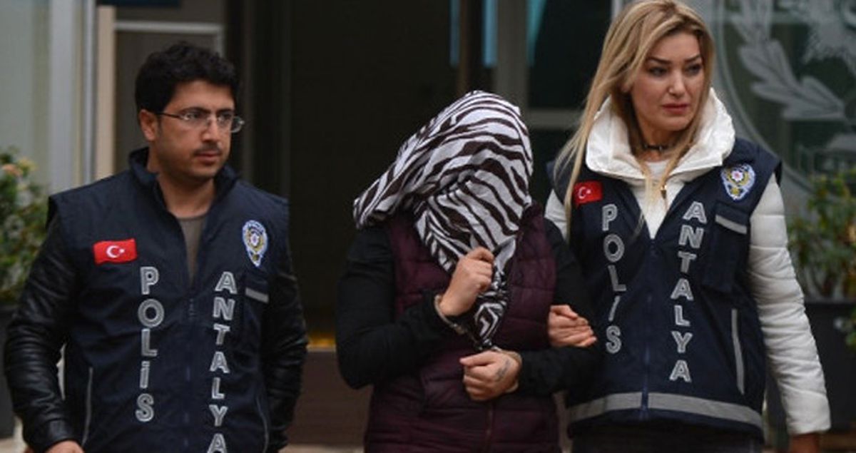 Genç Kadından 66 Yaşındaki Ev Sahibine Çıplak Fotoğraflı Şantaj