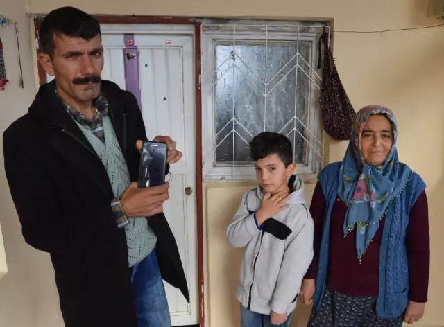 Gözü Yaşlı Aile Kaybolan Çocuklarını Arıyor Gözü Yaşlı Aile Kaybolan Çocuklarını Arıyor