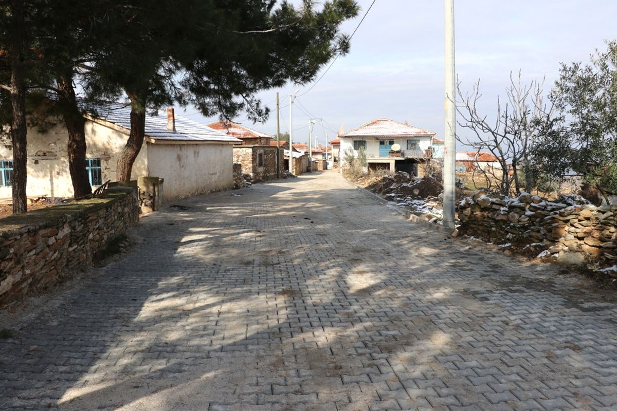 Kula'nın 3 Mahallesi'nde Üstyapıya Modern Dokunuş