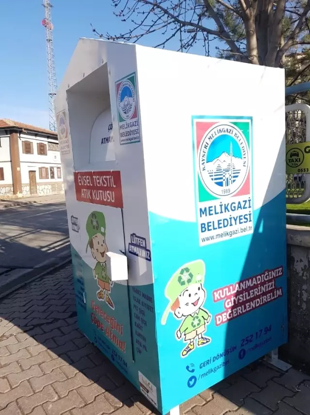 Melikgazi'deki Kıyafet Kutuları Sosyal Belediyeciliğe Örnek
