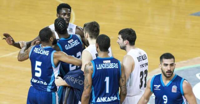 TBF düzen Kurulu, Rakip Takım Oyuncusuna baş Atan Michael Eric'e 5 mücadele karar Verdi