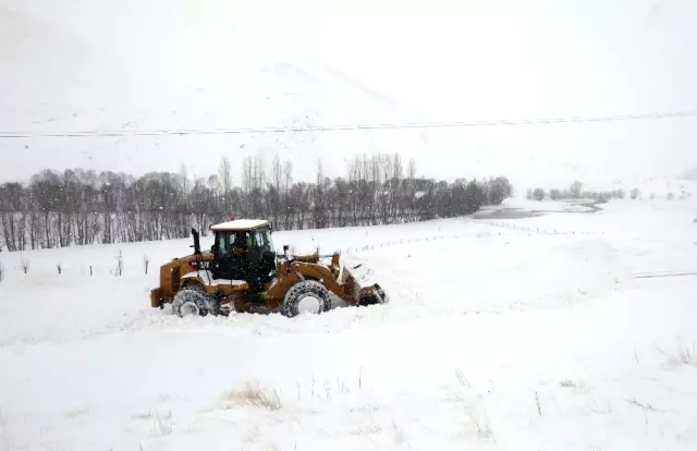 Van'da 373 Yerleşim Yerinin Yolu Kapandı