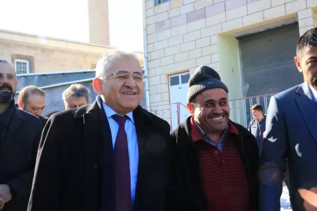 Başkan Büyükkılıç'ı Yemliha Halkı Bağrına Bastı