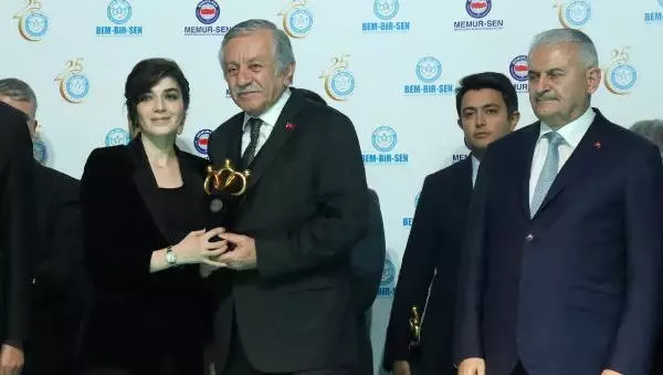 Binali Yıldırım: Basın, Millet Adına Ülkeyi Yönetenleri Denetler Binali Yıldırım: Basın, Millet Adına Ülkeyi Yönetenleri Denetler