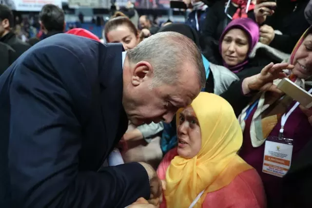 Cumhurbaşkanı Erdoğan, AK Parti Trabzon İlçe Belediye Başkan Adaylarını Açıkladı Cumhurbaşkanı Erdoğan, AK Parti Trabzon İlçe Belediye Başkan Adaylarını Açıkladı
