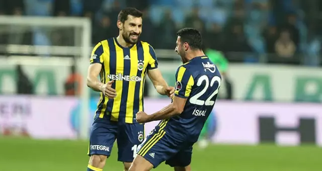 İsmail Köybaşı'nın İdmanda Attığı Gol Fenerbahçeli Taraftarları Mest Etti İsmail Köybaşı'nın İdmanda Attığı Gol Fenerbahçeli Taraftarları Mest Etti