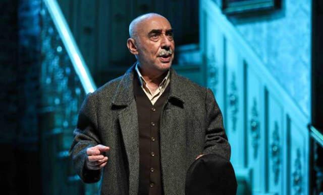 Şener Şen 14 sene ardindan Tiyatro Sahnesine art Döndü