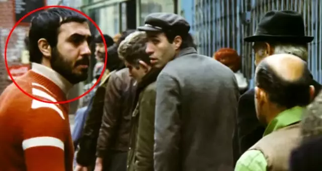 Ünlü Oyuncunun Eski Görüntüleri Sosyal Medyada Çok Konuşuldu Ünlü Oyuncunun Eski Görüntüleri Sosyal Medyada Çok Konuşuldu