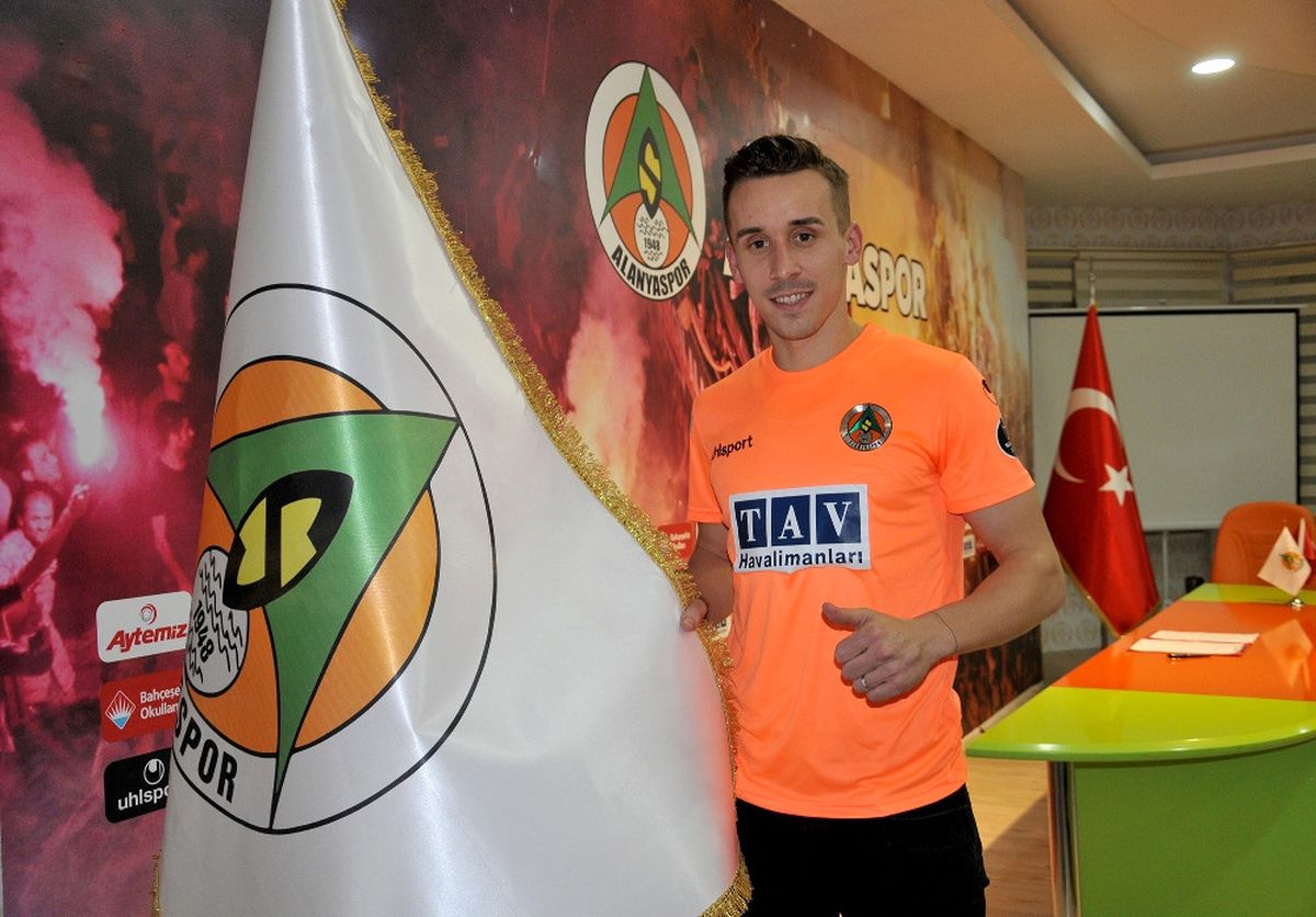 Alanyaspor Josef Sural'ı Renklerine Bağladı