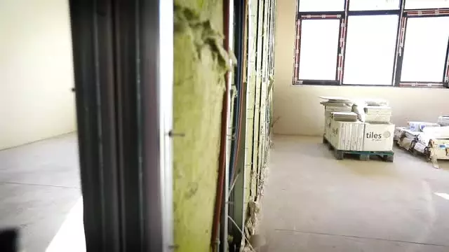İnşaat İşçisinin Yan Flüt Tutkusu İnşaat İşçisinin Yan Flüt Tutkusu