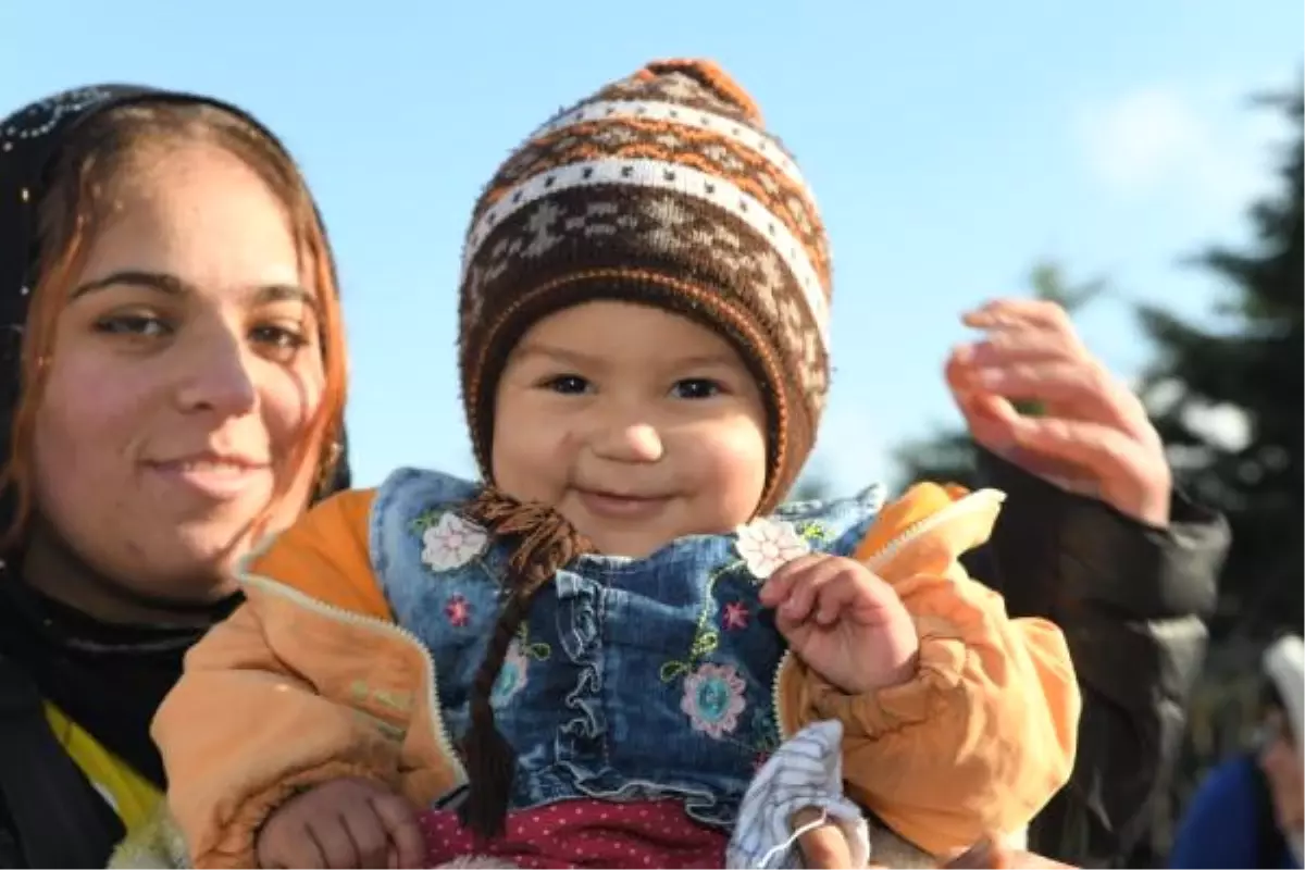 Suriye'ye Dönenler Türkiye'deki Akrabalarını Çağırıyor'