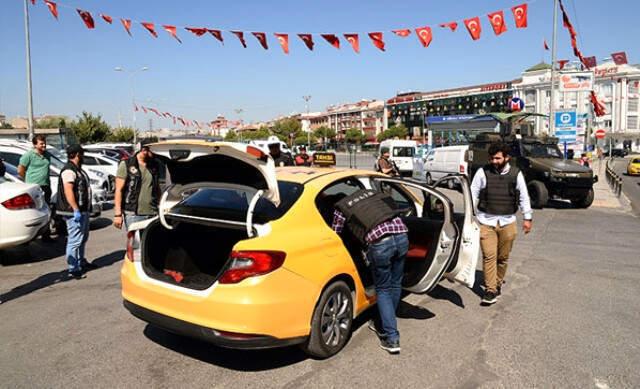 Taksiciler ile alakalı Gelen Şikayetler Üzerine 15 İlde Uygulama Yapan Emniyet, Taksicilere karar Yağdırdı