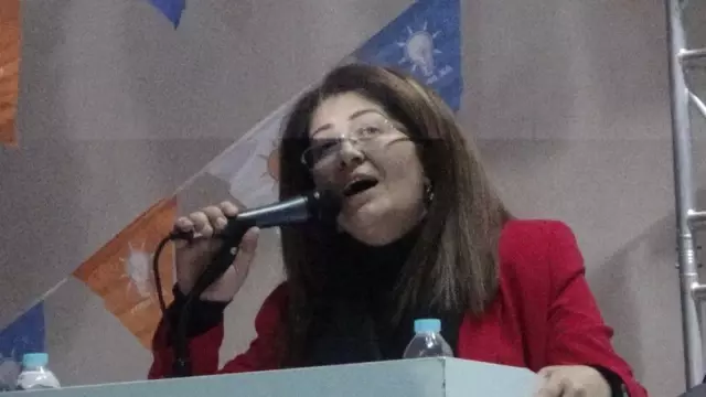 AK Parti Adaylarını Tanıttı AK Parti Adaylarını Tanıttı