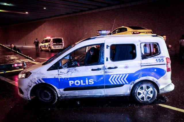 'Dur' İhtarına Uymayan Sürücüyü Kovalayan Polis Aracı Kaza Yaptı: 2 Yaralı