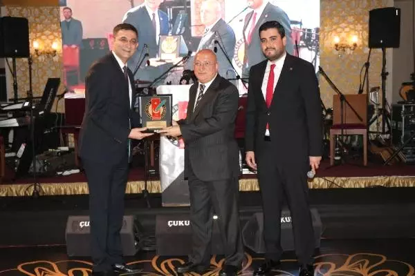 Ggc'den, Dha'ya 3 Ödül